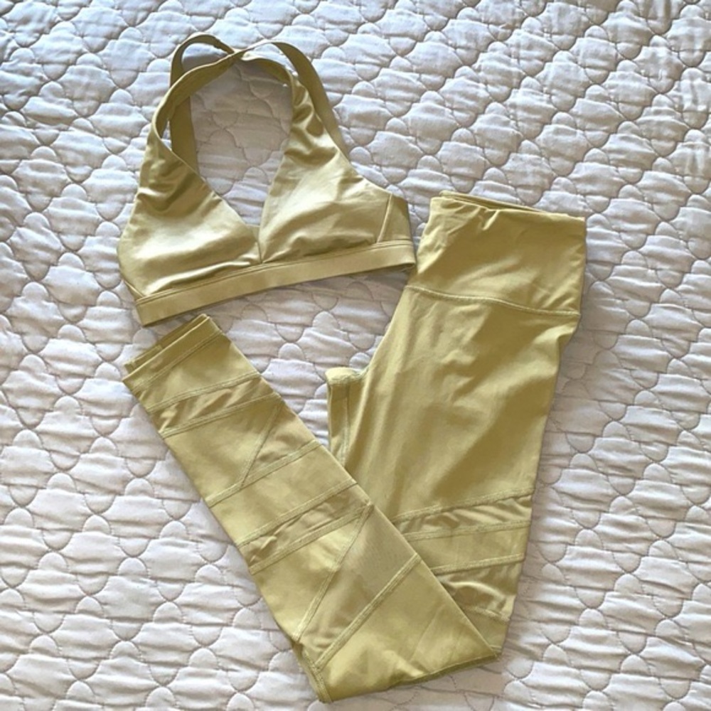 PINK Victoria's Secret Olive Green Leggings Set with Matching Sports Bra